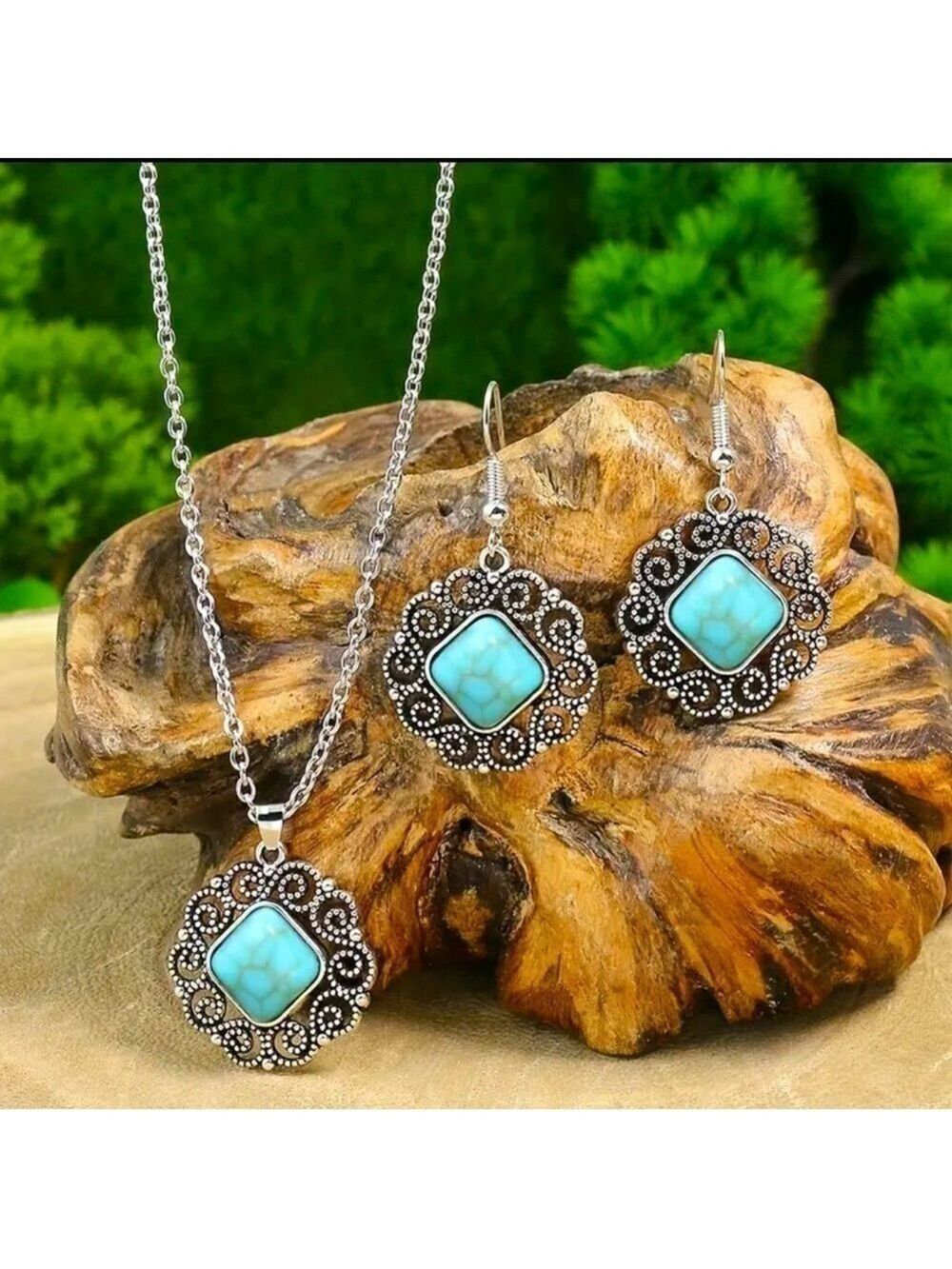Bohemian Style Jewelry Set, Vintage Inspired, Earrings and Necklace NIP - Picture 4 of 6